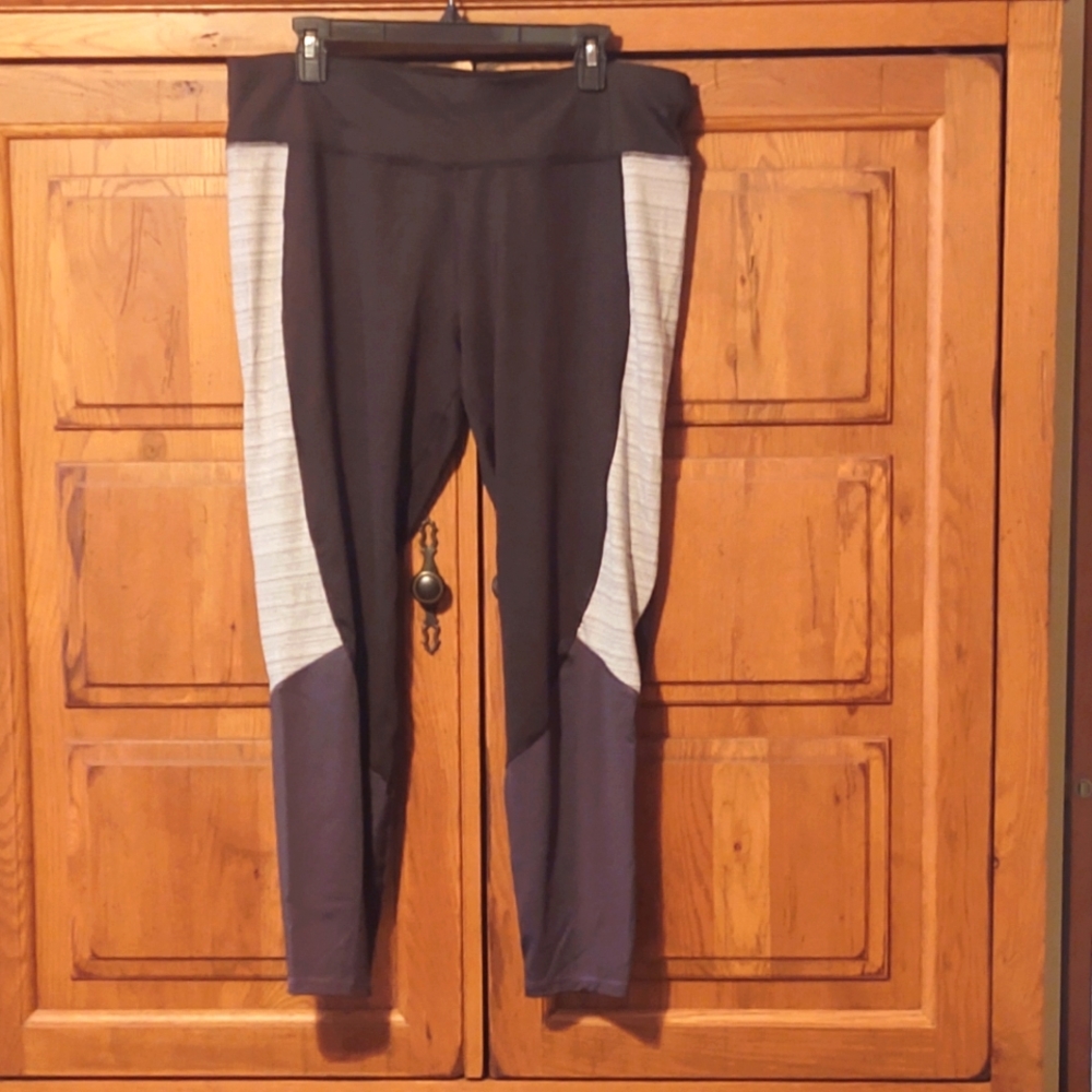Danskin Now Performance Fitted Leggings